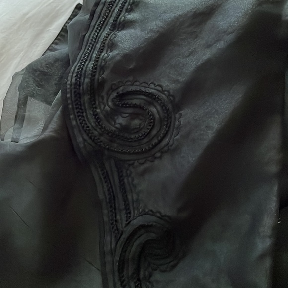 Black shear blouse size medium - Picture 4 of 4